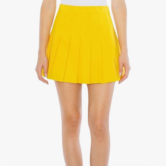 American Apparel Gold Garbadine Pleated Tennis Skirt Women’s Medium NWOT - Picture 1 of 9